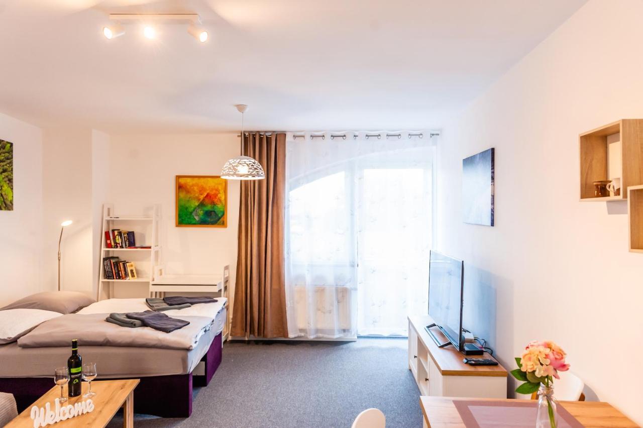 Apartment Summit *